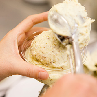 アーモンドバター製造